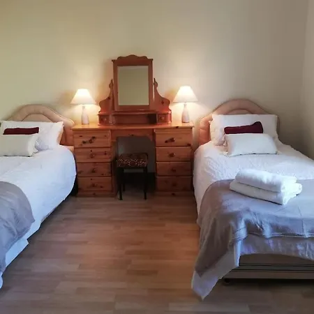 Cozy 6 Bedroom House With Spectacular Views Feriehus