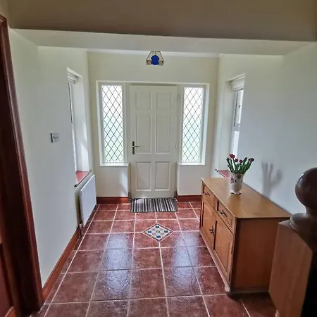 Cozy 6 Bedroom House With Spectacular Views