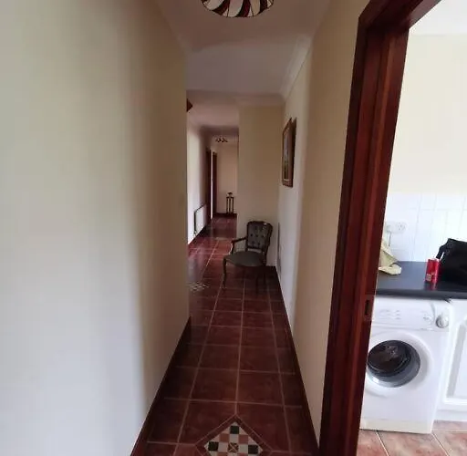 Cozy 6 Bedroom House With Spectacular Views